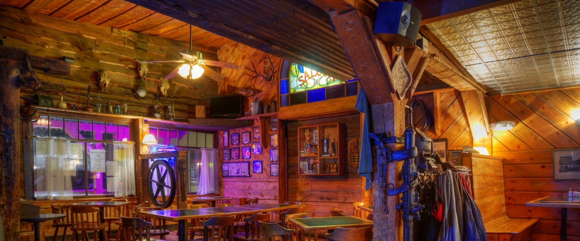 A Night To Remember: Exploring The Best Country Bars In San Antonio, Texas