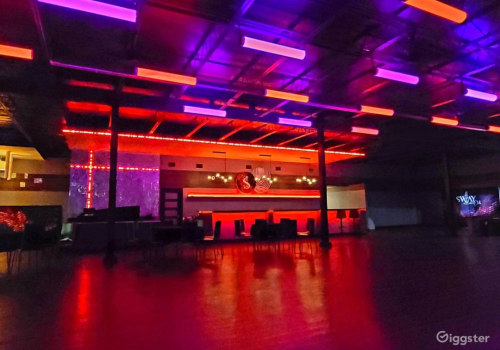 What Decorations Can I Bring to a Country Bar in San Antonio, Texas?